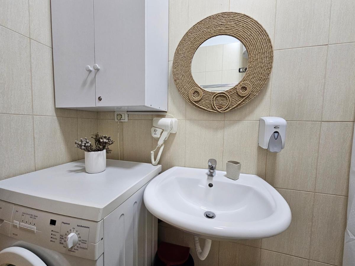 Vibe Studio Apartment ติรานา ภายนอก รูปภาพ