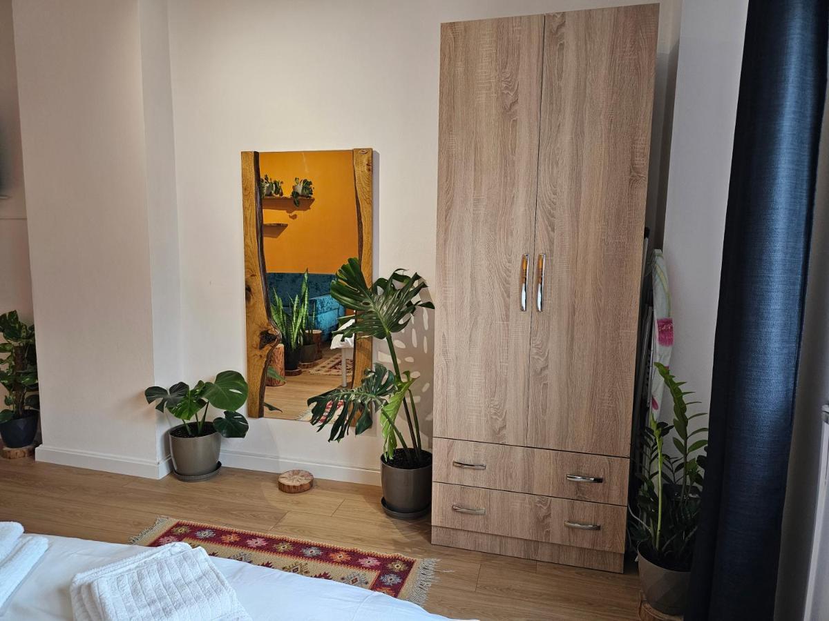 Vibe Studio Apartment ติรานา ภายนอก รูปภาพ